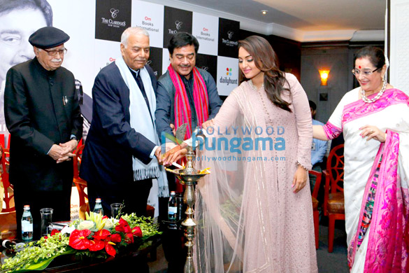 sonakshi sinha launches shatrughan sinhas book anything but khamosh 4