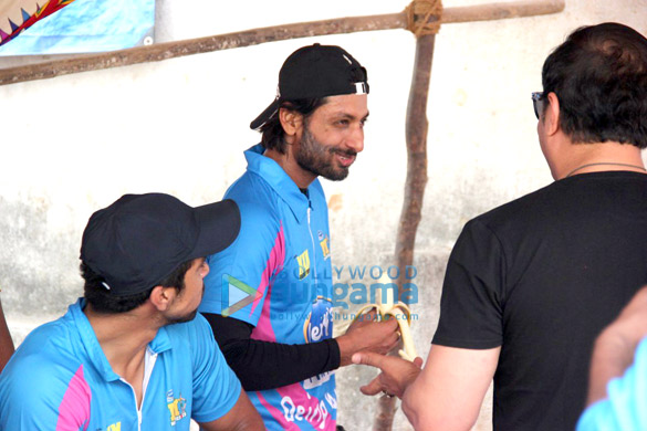 riteish deshmukh bobby deol and others at the practice session of mumbai heroes 8