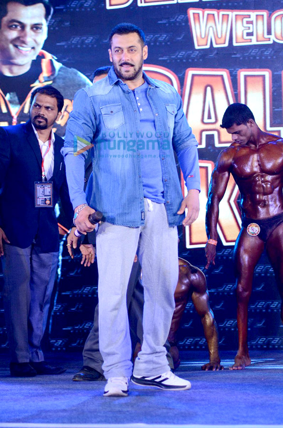 salman khan attends specially abled athletes body building competition 11