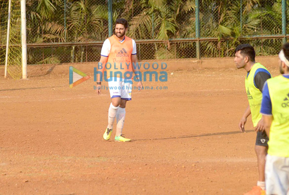 abhishek bachchan ranbir kapoor and riteish deshmukh snapped at football practice 4