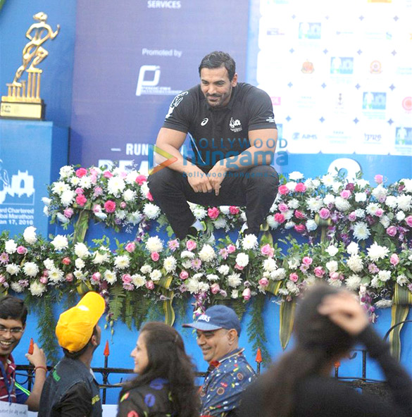 john abraham katrina kaif and others at standard chartered mumbai marathon 2016 6