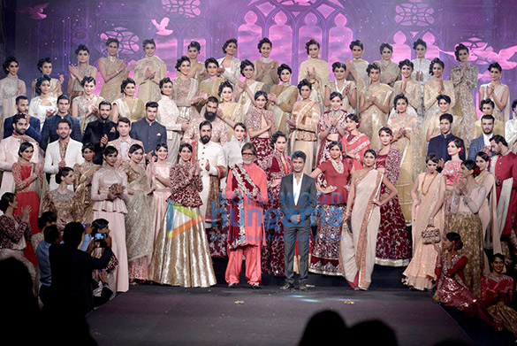 amitabh bachchan and others at vikram phadnis 25 years in the fashion industry celebration 47