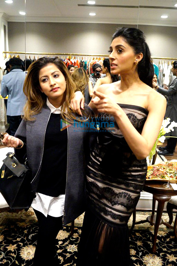 pernia qureshi launches vineet bahls collection 6