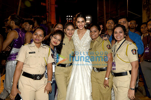 bollywood biggies perform at the umang police show 2016 61