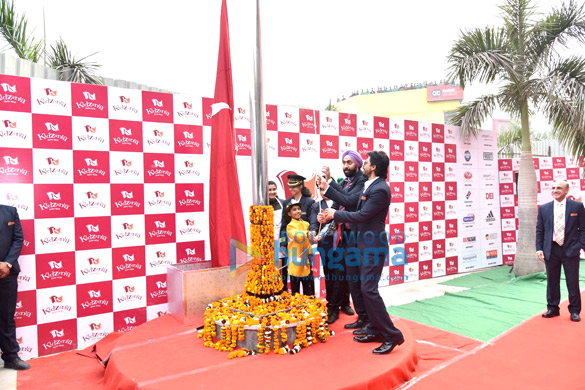shah rukh khan graces the launch of kidzania in delhi 3