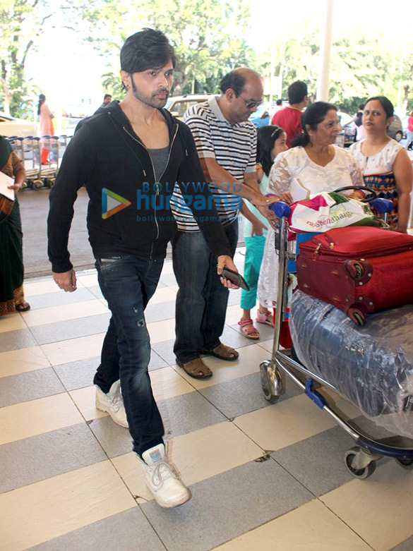 farhan akhtar dino morea others snapped at the airport 5