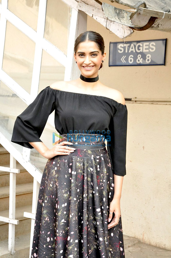 sonam kapoor snapped during neerja promotions 3