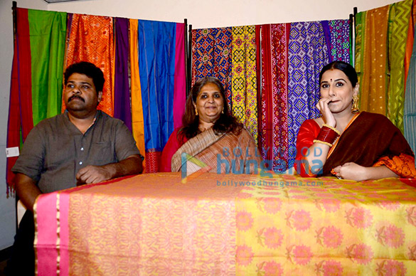 vidya balan unveils gaurang shahs summer collection 4