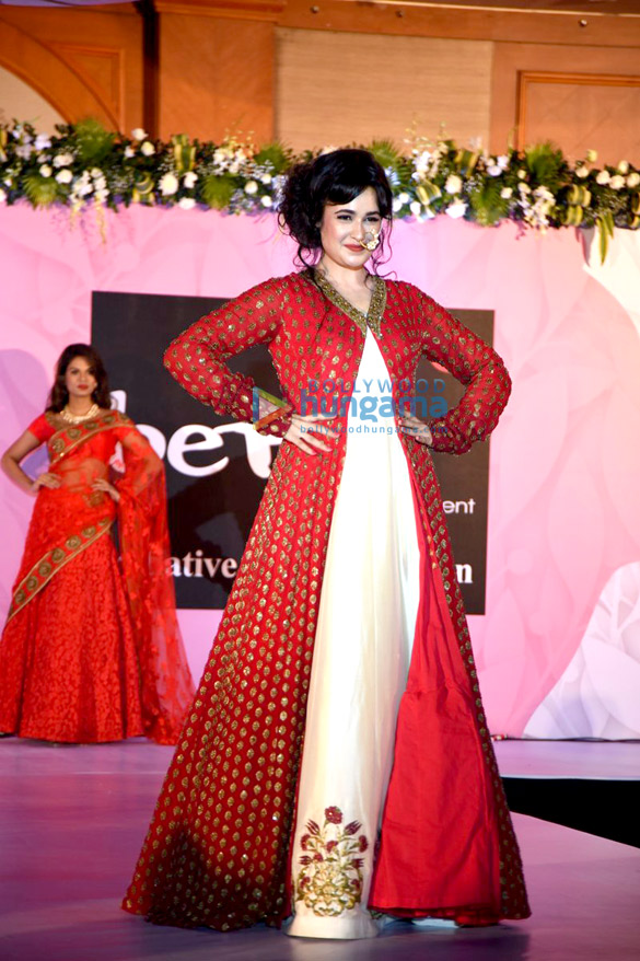 elli avram shakti kapoor gulshan grover others at vivaha fashion show with beti foundation 7