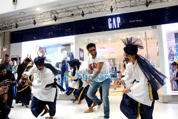ranveer singh at the launch of gap in india 8
