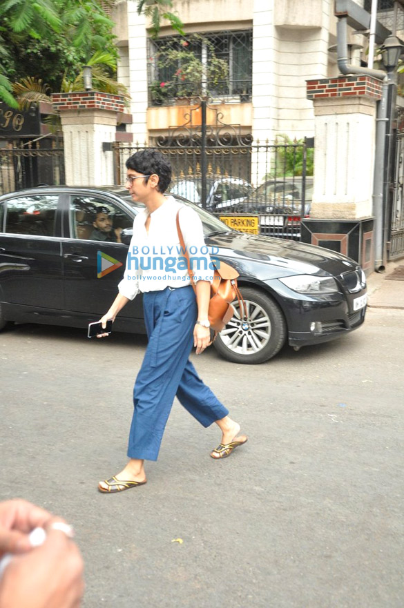 kiran rao snapped post a meeting at karan johars office 4