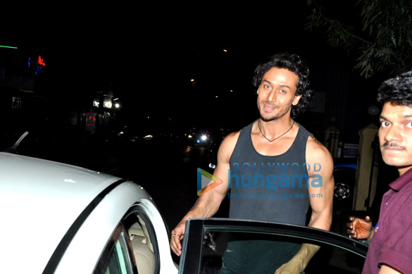 tiger shroff snapped with his rumored girlfriend disha patani 4