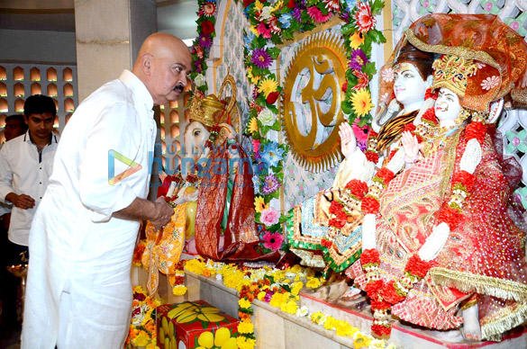 hrithik roshan and family snapped at shiv ratri celebrations 3
