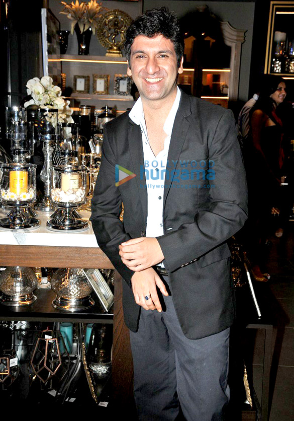 hrithik roshan bobby deol at the launch of tresorie store 26