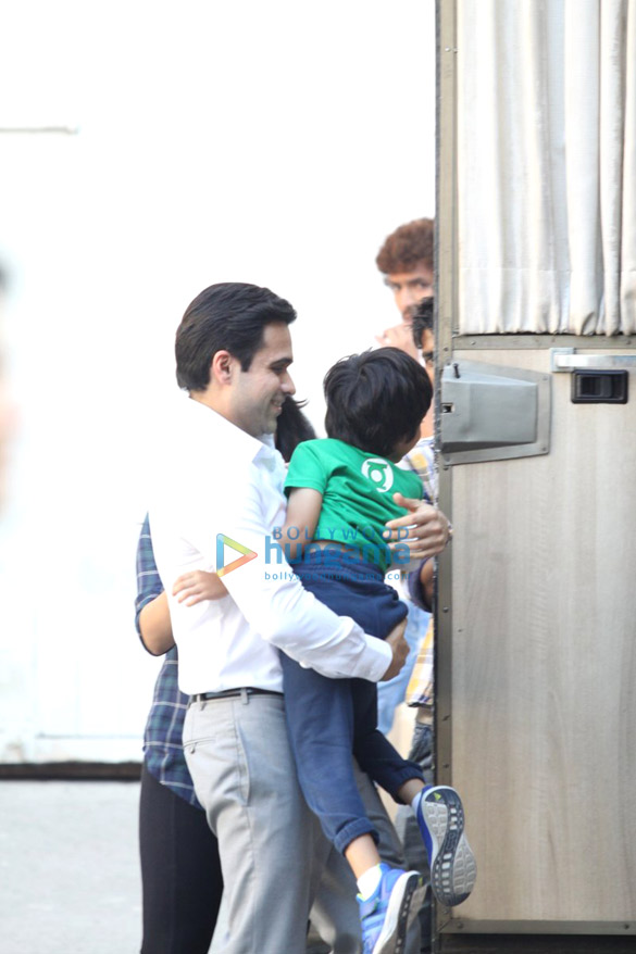 emraan hashmi snapped with his kid during the shoot of azhar 6