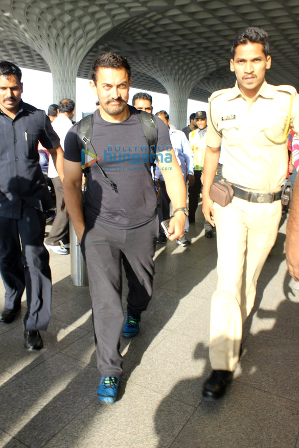 aamir khan leaves to shoot for dangal in delhi 3
