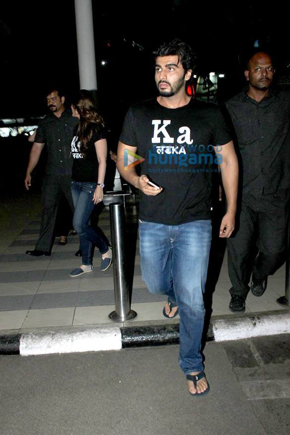 arjun kapoor kareena kapoor khan arrive from hyderabad after promoting ki ka 7