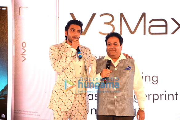 ranveer singh at the launch of vivo mobiles in india 7