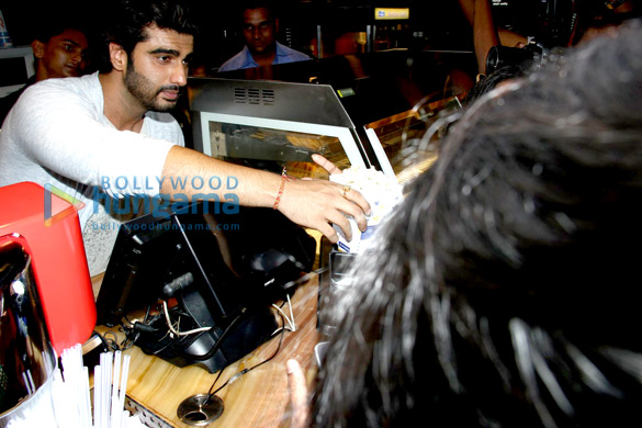arjun kapoor hosts a special screening of ki ka for ladies 5
