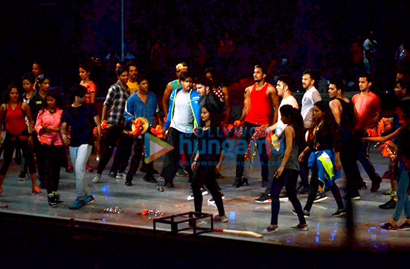 ranveer singh snapped rehearsing for ipl launch tomorrow 5