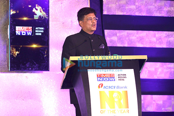 aishwarya rai bachchan sania mirza attend the nri of the year awards 2016 9