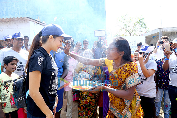 jacqueline fernandez promotes a new initiative for habitat for humanity india 6