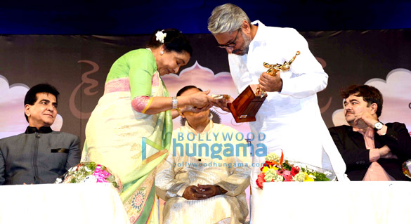 jeetendra sanjay leela bhansali honoured with pandit dinanath mangeshkar award 3
