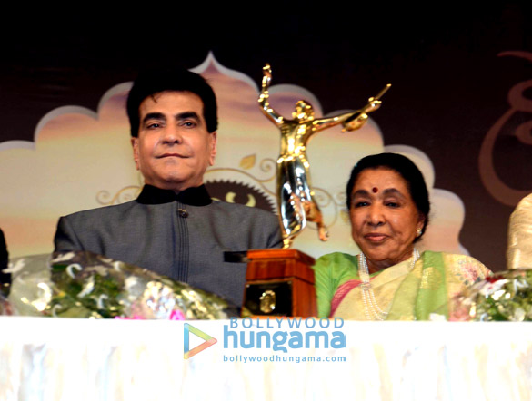jeetendra sanjay leela bhansali honoured with pandit dinanath mangeshkar award 6