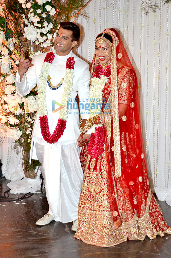 bipasha basu karan singh grover pose post their wedding in mumbai 6