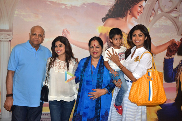 madhuri dixit shilpa shetty family at disneys beauty and the beasts musical event in mumbai 3