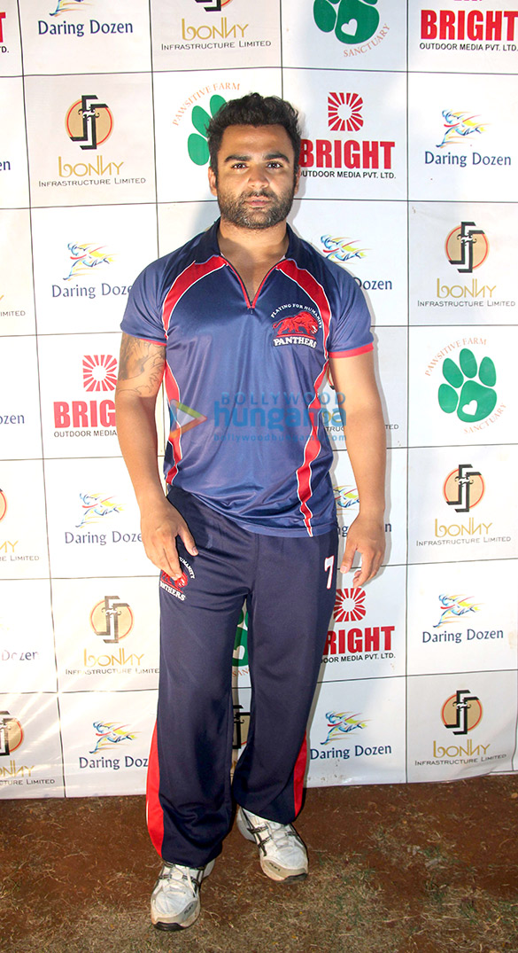 celebs grace the cricket match between daring dozen panthers in aid of pawsitive farm sanctuary 5