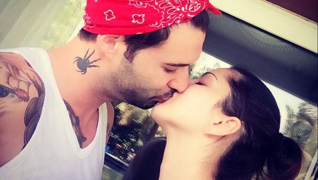 HOT-WATCH: Sunny Leone Kisses Daniel Weber; Gives Him The Best Return-Gift