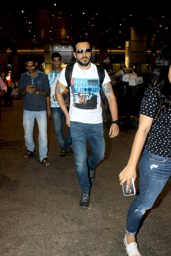 emraan hashmi snapped at the mumbai domestic airport 2