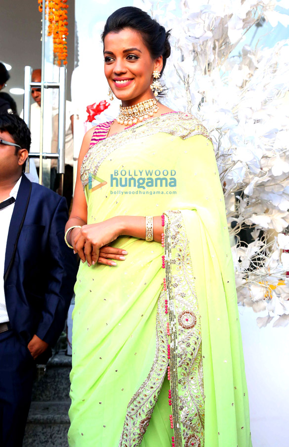 mugdha godse graces the inauguration of kids fashion wear store western basics 6