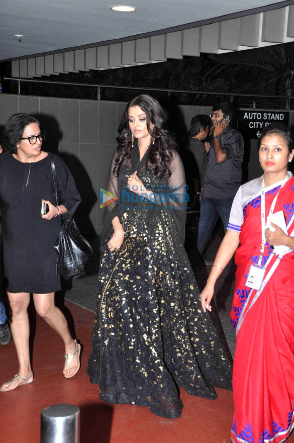 aishwarya rai bachchan returns from delhi 4