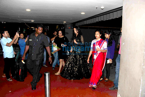 aishwarya rai bachchan returns from delhi 10
