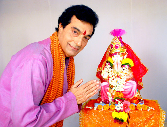 dheeraj kumar celebrates ganesh chaturthi 4