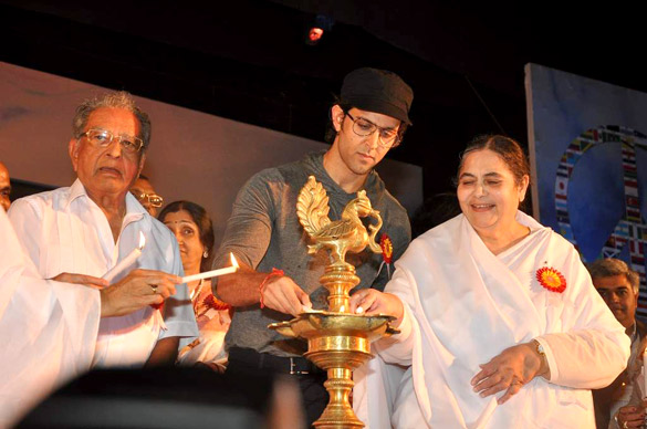 hrithik roshan at the launch of i pledge 4 peace project 2