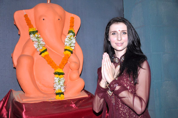 claudia ciesla celebrates ganesh chaturthi 3