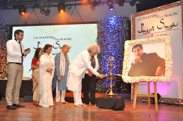 chitra singh pays tribute to jagjit singh on his anniversary 10