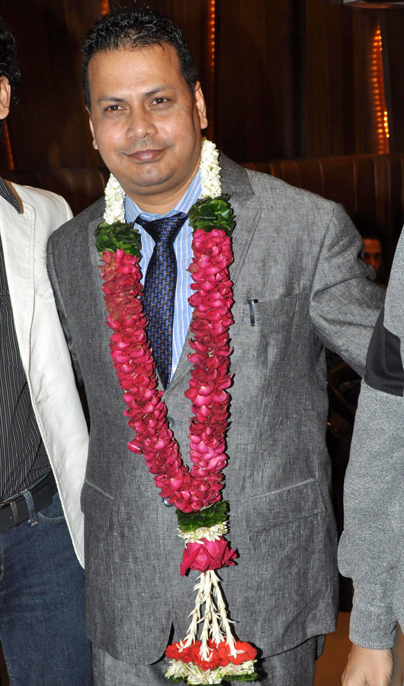 anil mishras birthday bash at 7flags 9