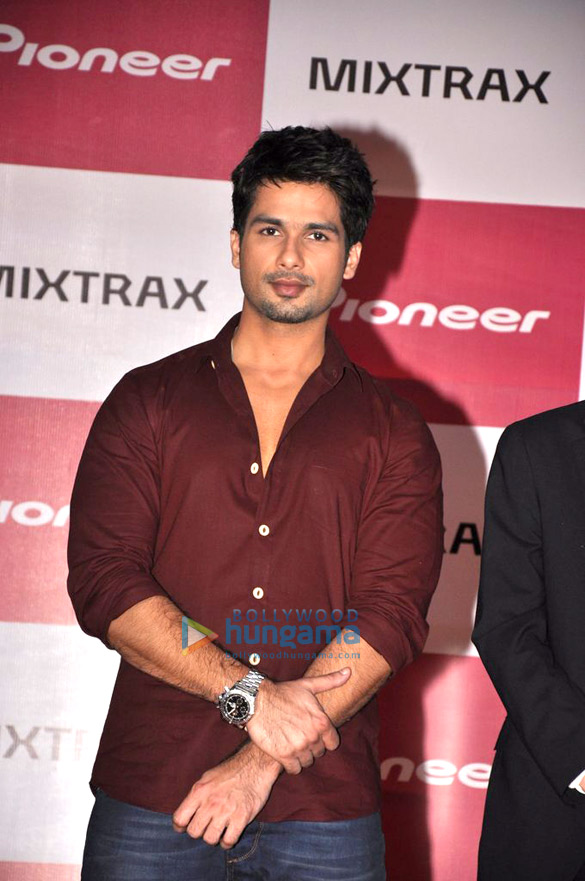 shahid at pioneers mixtrax sound systems launch 7