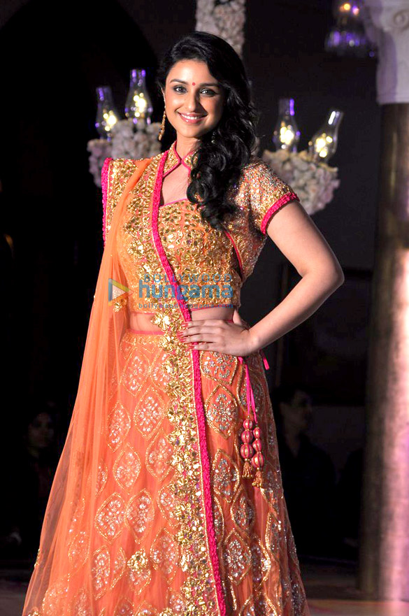 parineeti walks for maheka mirpuris khwaab collections 5