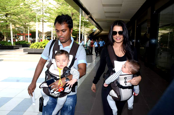 celina snapped with her twins at airport 4