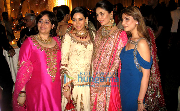 celes snapped at saif kareenas dawat e walima in delhi 3