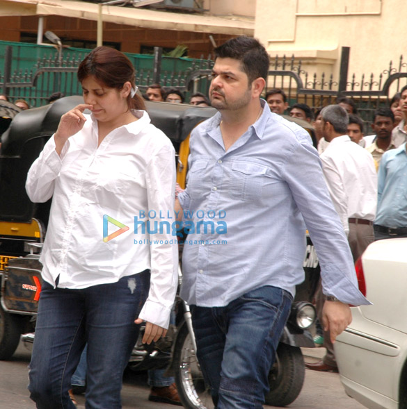bollywood pays last homage to yash chopra 41