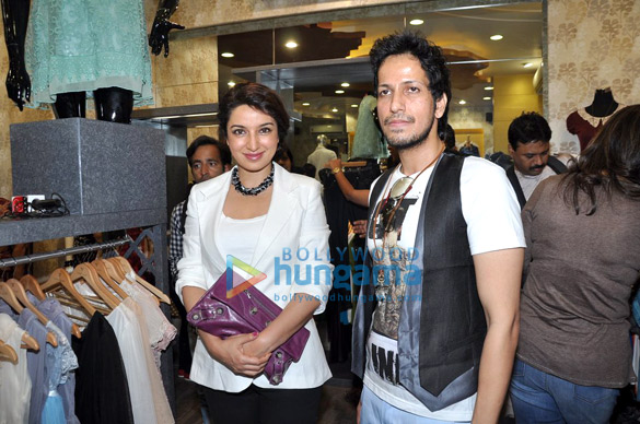 zeenat aman tisca chopra at thailand sawan store launch 6