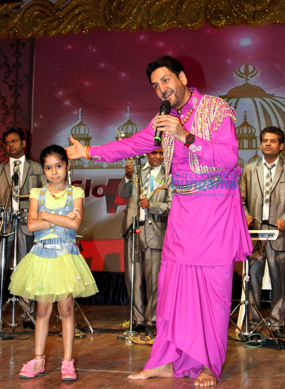 gurdas mann performing on the eve of punjab formation day 3