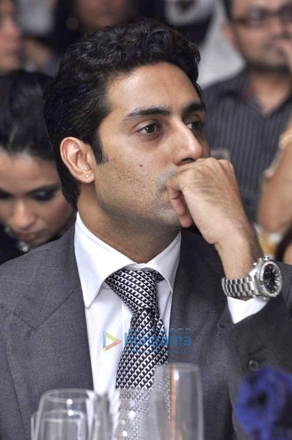 big b abhishek at sunil gavaskars honour by ulysse nardin 18