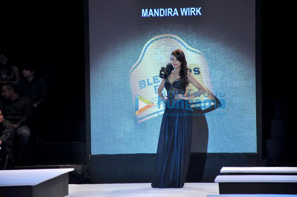 mandira wirks show at blenders pride fashion tour day 2 5